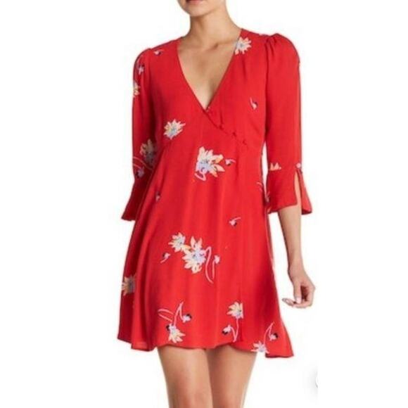 Free People Time On My Side Wrap Dress in Red Floral Sz Medium - Picture 10 of 10